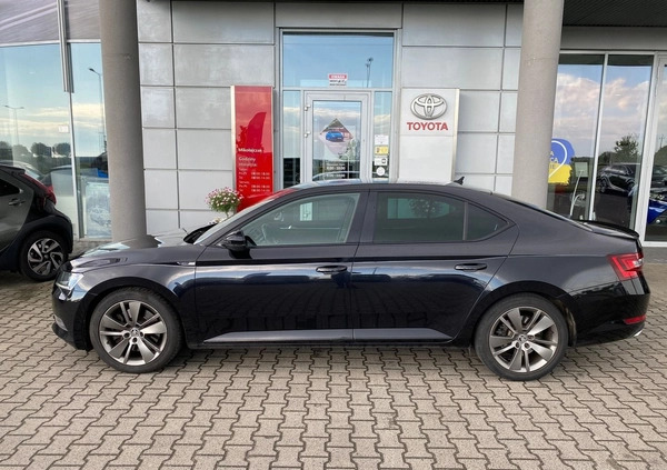 Skoda Superb cena 94500 przebieg: 113957, rok produkcji 2018 z Nowe Skalmierzyce małe 277